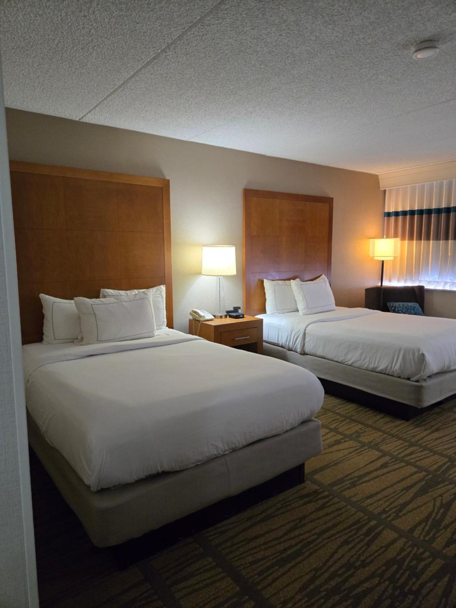 Doubletree By Hilton Rochester Хенриета Екстериор снимка